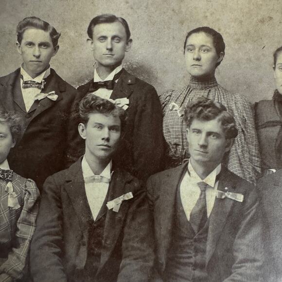 Antique Studio Portrait Group‎ of Young Adults Cabinet Card Photograph - Picture 3 of 9